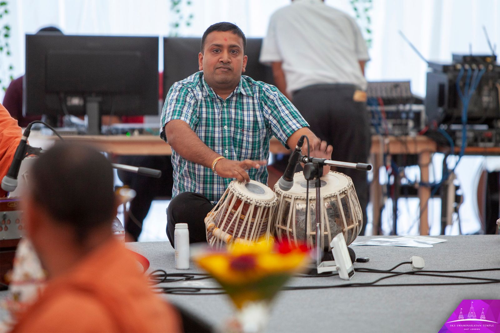 ©1987-2017 SKS Swaminarayan Temple East London